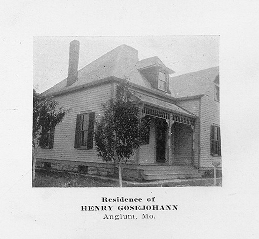 Page 140 Photo 30